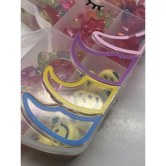 DIY Bracelets Bead Kit Colorful Beads, Emoji, Charms, Stretch Cord, New - Picture 2 of 4